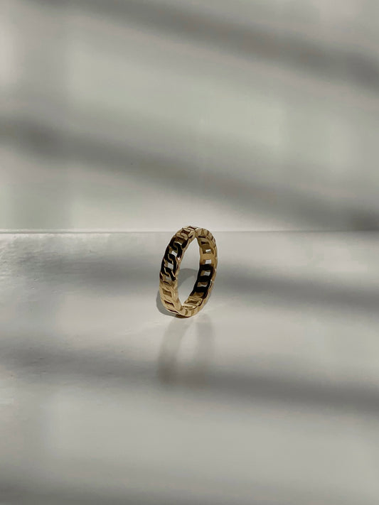 Leo Ring