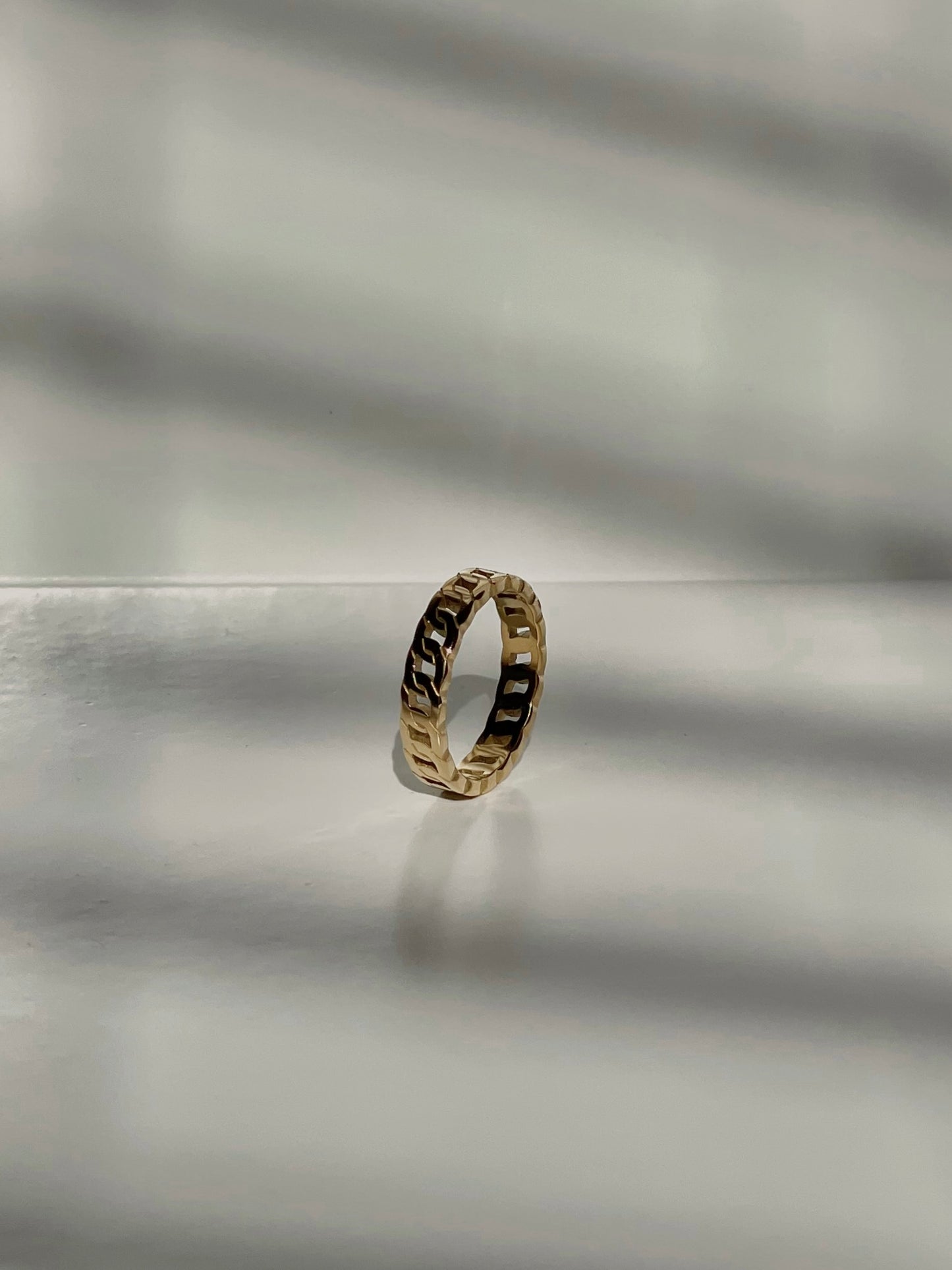 Leo Ring